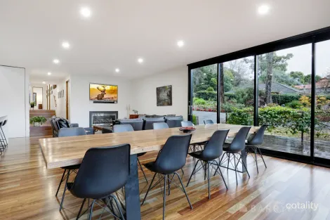 Property photo of 18 First Avenue Cockatoo VIC 3781