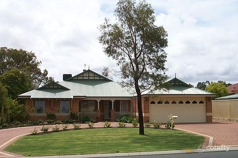 21 Golf Links Dr, Carramar, WA 6031