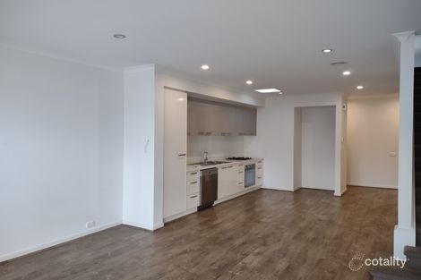 Property photo of 10 Baker Crescent Heidelberg Heights VIC 3081