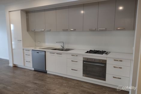 Property photo of 10 Baker Crescent Heidelberg Heights VIC 3081