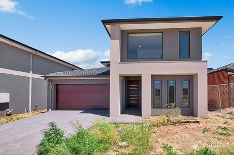 8 Owlcat Ave, Clyde North, VIC 3978
