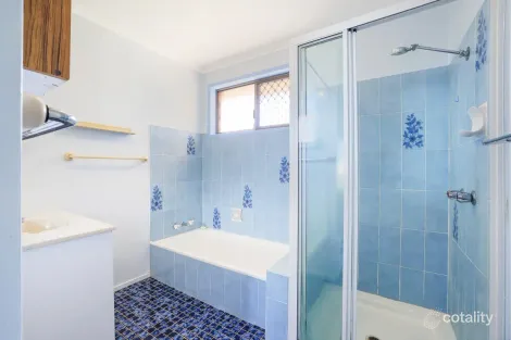 Property photo of 6 Kevins Place Thabeban QLD 4670