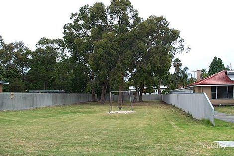 6 Lowth Rd, Beckenham, WA 6107