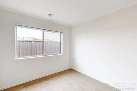Property photo of 22 Egret Street Beveridge VIC 3753