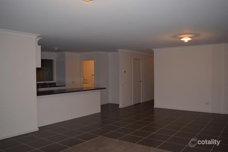 Property photo of 11 Shelton Park Drive Koo Wee Rup VIC 3981