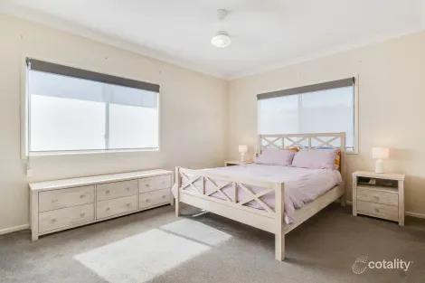 Property photo of 9 Spieker Street Mount Lofty QLD 4350