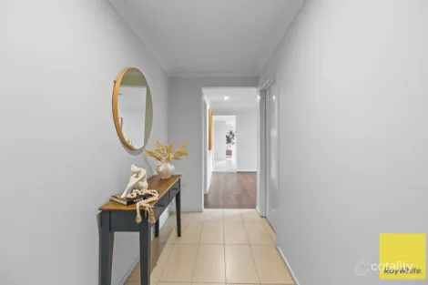 Property photo of 29 Solitude Crescent Point Cook VIC 3030