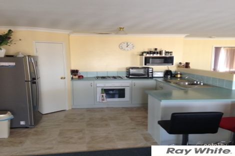 Property photo of 16 Chisholm Road Dalyellup WA 6230