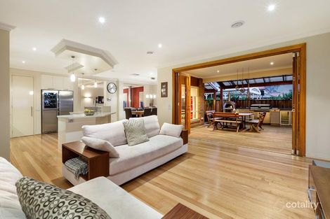 Property photo of 30 Killarney Ridge Greensborough VIC 3088