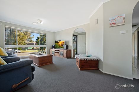 Property photo of 4 Batman Close Thornton NSW 2322