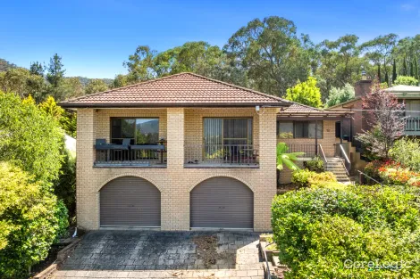 Property photo of 32 Centre Avenue Eildon VIC 3713