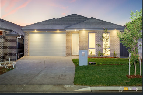 Property photo of 26 Zealie Bend Googong NSW 2620