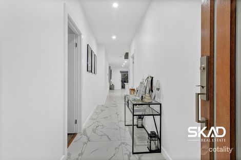 Property photo of 24 Rowena Way Mickleham VIC 3064