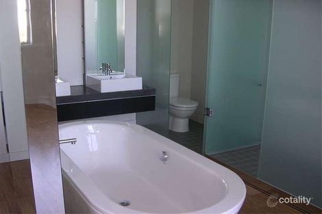 Property photo of 60/60 Flinders Street Melbourne VIC 3000