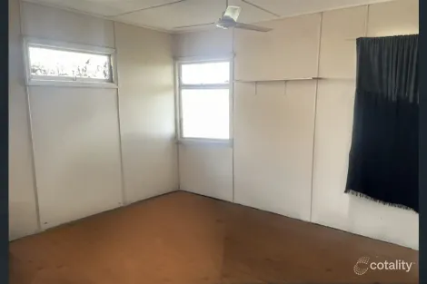 Property photo of 75-77 Callaghan Street Kaimkillenbun QLD 4406