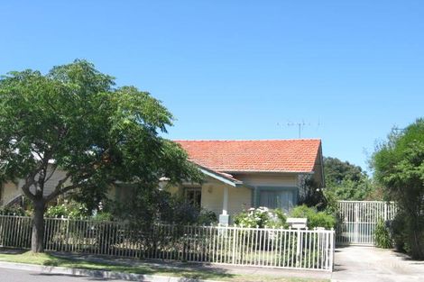 35 Elphin St, Newport, VIC 3015