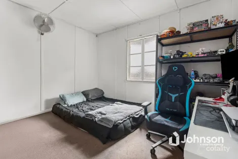 Property photo of 4 Killarney Avenue Manly West QLD 4179