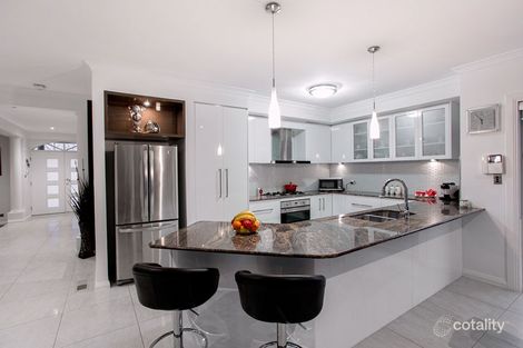 Property photo of 5 Brusell Close Taylors Lakes VIC 3038