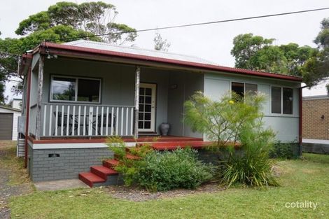 Property photo of 4 The Foredeck Manyana NSW 2539