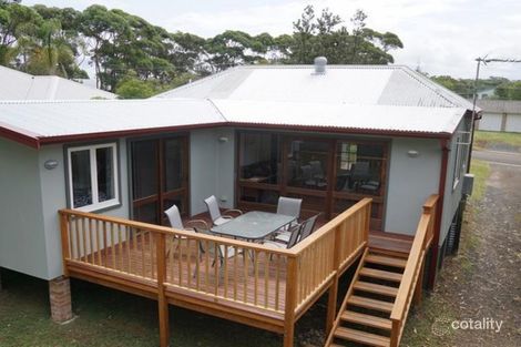 Property photo of 4 The Foredeck Manyana NSW 2539