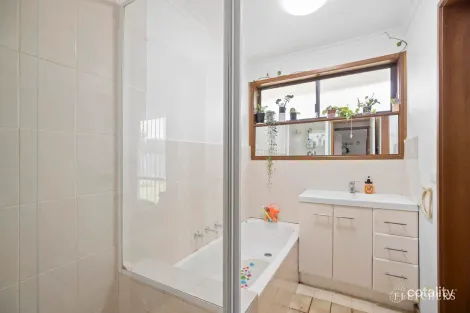 Property photo of 6 Geoffrey Court Cranbourne VIC 3977