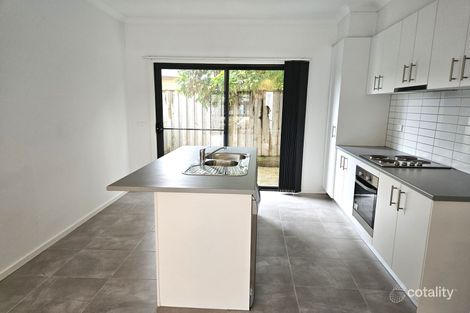 Property photo of 28 Cassius Circuit Cranbourne North VIC 3977