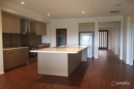 Property photo of 13 Montpellier Crescent Craigieburn VIC 3064