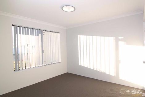 Property photo of 2/171 Mills Street Queens Park WA 6107