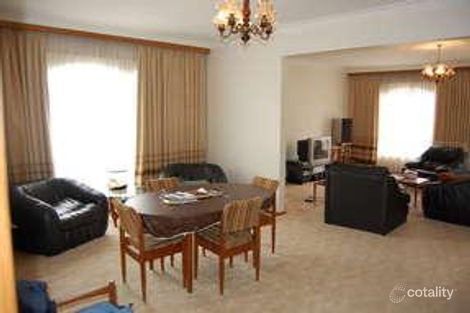 Property photo of 19 Binnak Drive Watsonia North VIC 3087