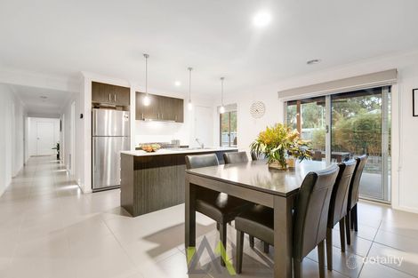 Property photo of 21 Tamara Circuit Langwarrin VIC 3910