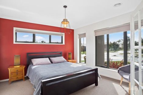 Property photo of 2 Recoil Drive Doreen VIC 3754