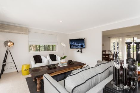 Property photo of 52 Collins Crescent Benowa QLD 4217