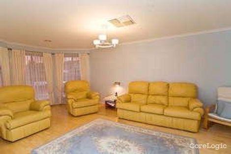 Property photo of 7 Danube Place Roxburgh Park VIC 3064