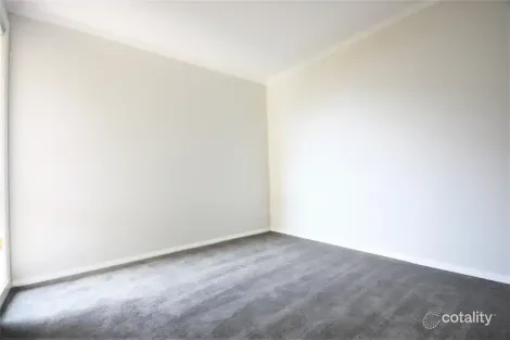 Property photo of 43 Kingsman Avenue Elderslie NSW 2570