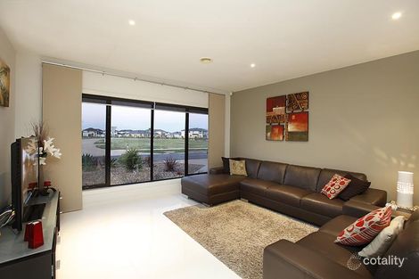 Property photo of 37 Spinnaker Rise Point Cook VIC 3030