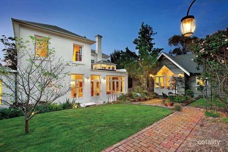 Property photo of 2 Gellibrand Street Kew VIC 3101