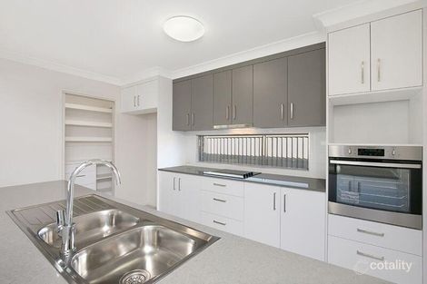 Property photo of 2 Selwyn Close Victoria Point QLD 4165