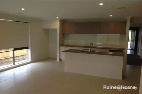 Property photo of 95 Eliburn Drive Cranbourne East VIC 3977