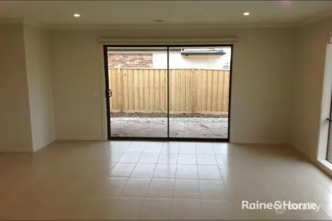 Property photo of 95 Eliburn Drive Cranbourne East VIC 3977