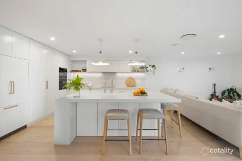 Property photo of 66 Seagull Avenue Mermaid Beach QLD 4218