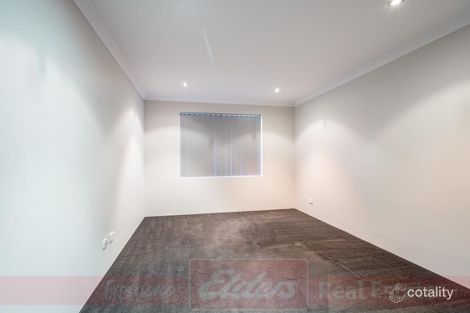 Property photo of 4A Mercury Pass Australind WA 6233