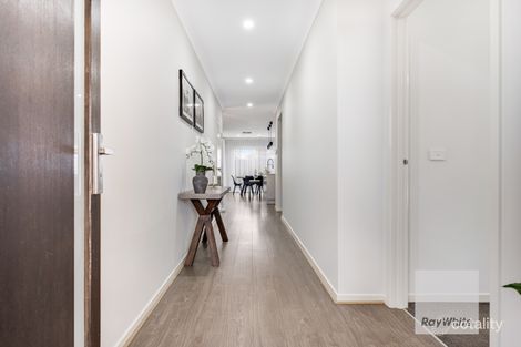 Property photo of 5 Drinkwater Place Greenvale VIC 3059