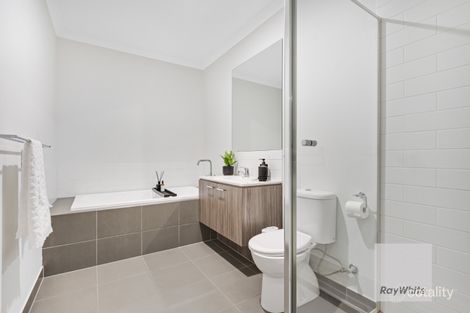 Property photo of 5 Drinkwater Place Greenvale VIC 3059