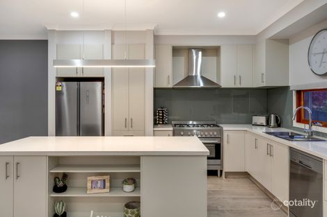 Property photo of 10/1-5 Heversham Grove Greenvale VIC 3059