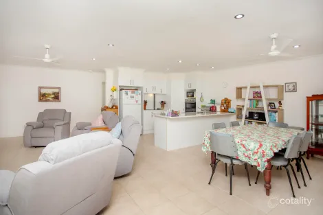 Property photo of 15 Hunter Place Wingham NSW 2429