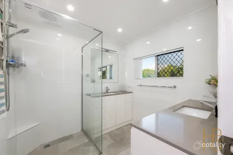 Property photo of 6 Tesch Street Thabeban QLD 4670