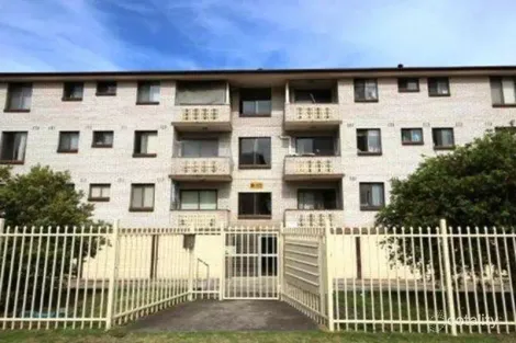 15/8-10 Goulburn St, Warwick Farm, NSW 2170