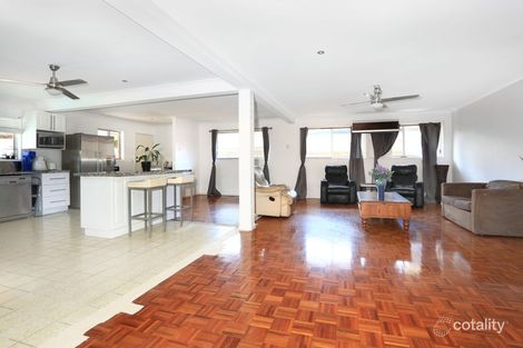 Property photo of 4 Sycamore Place Palm Beach QLD 4221