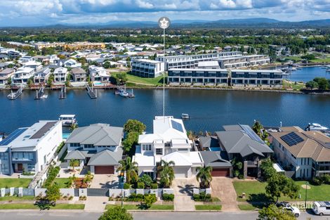 Property photo of 64 Palladium Boulevard Hope Island QLD 4212