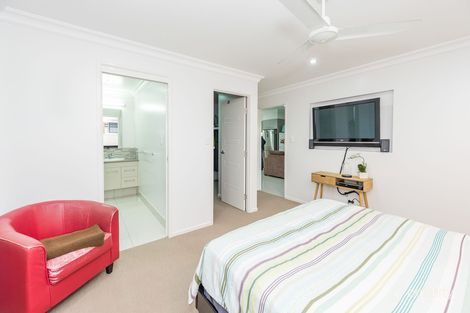 Property photo of 8 Torrisi Place Kalkie QLD 4670